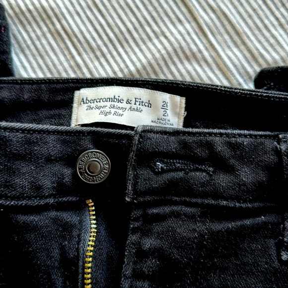 ABERCROMBIE JEANS CURVE LOVE - Picture 1 of 3